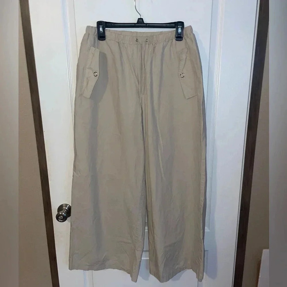 White Fox watch your back khaki pants size large - Picture 1 of 3